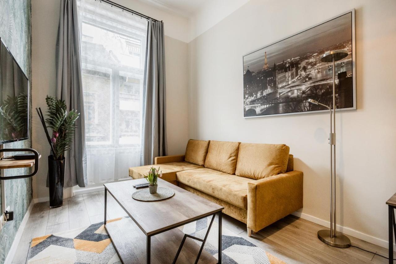 O Street 3 Bedroom Stylish Apartment Budapest Bagian luar foto